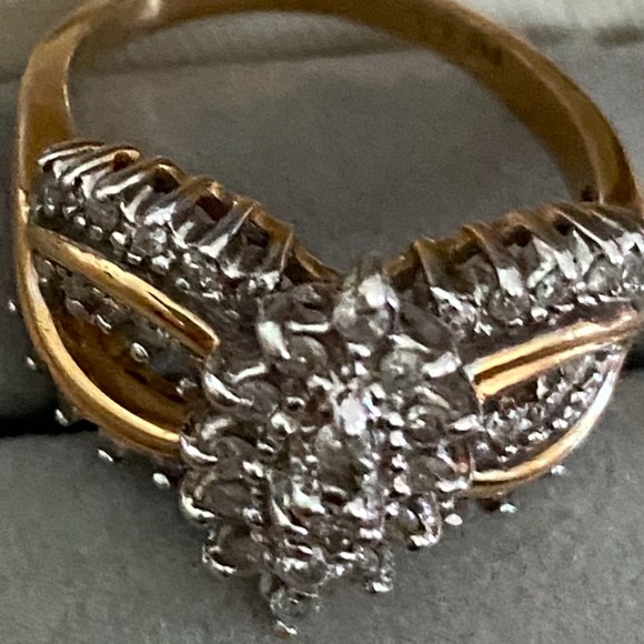 14kt Gold Diamond Ring - Vintage - Picture 4 of 5